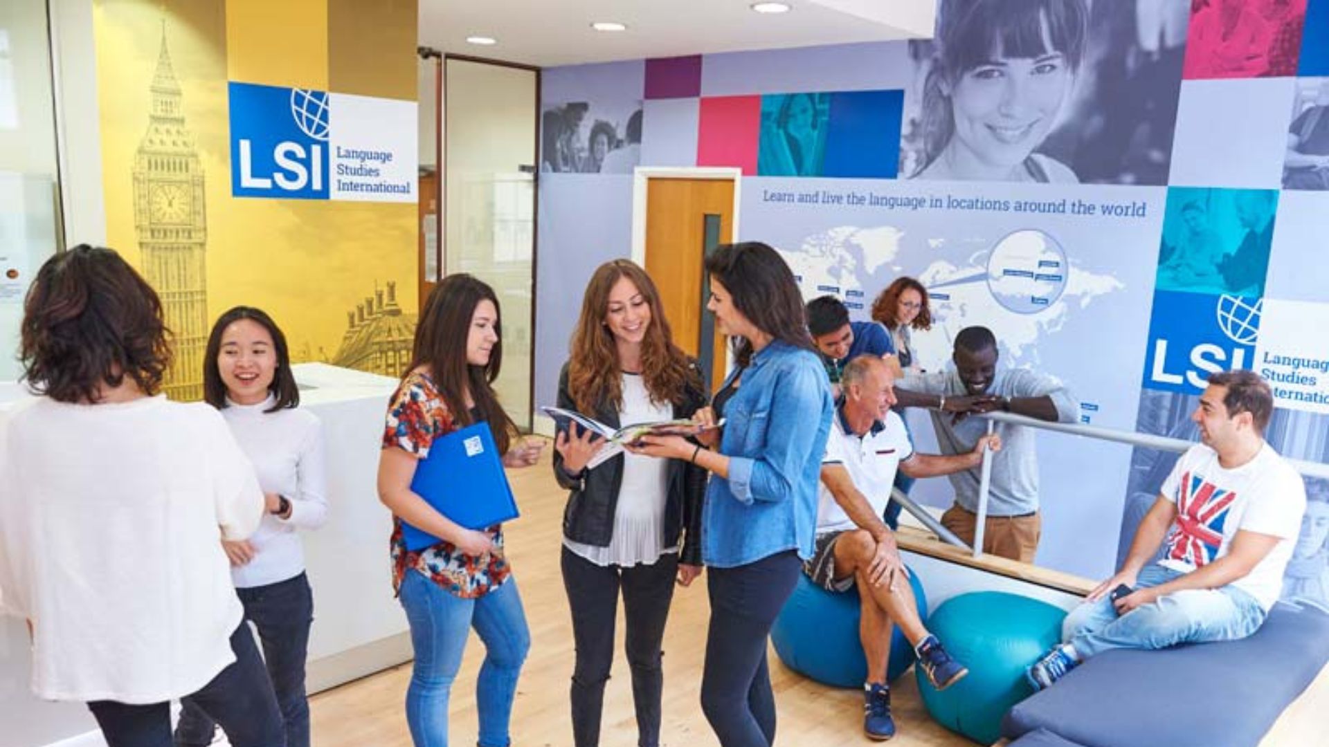 helkinvacanzestudio viaggistudioadulti standard londrasoho 5