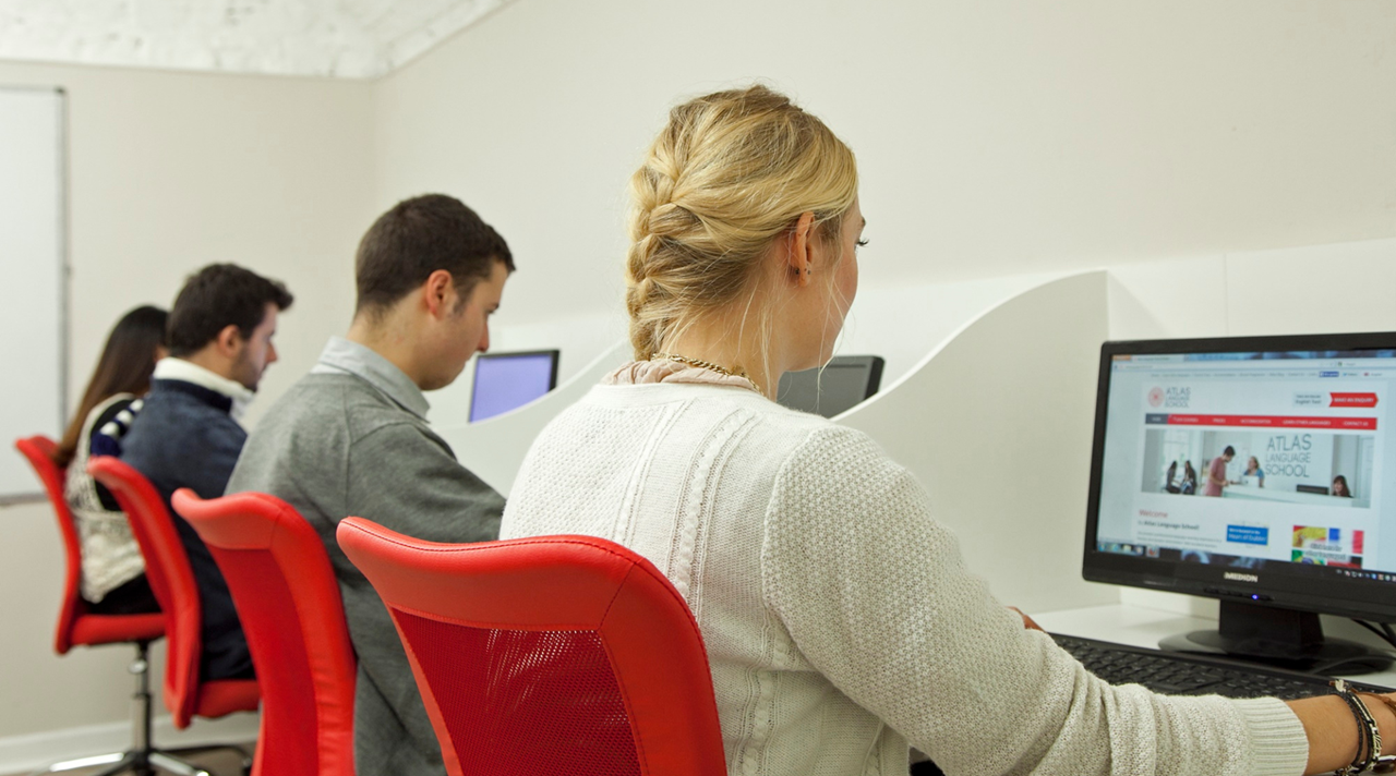 helkinvacanzestudio viaggistudioadulti standard dublinoatlas 3