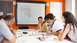 helkinvacanzestudio viaggistudioadulti standard bristol 6