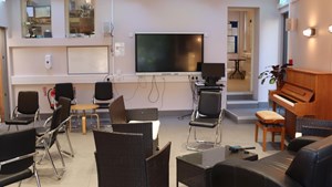 helkinvacanzestudio viaggistudioadulti standard bristolih 2