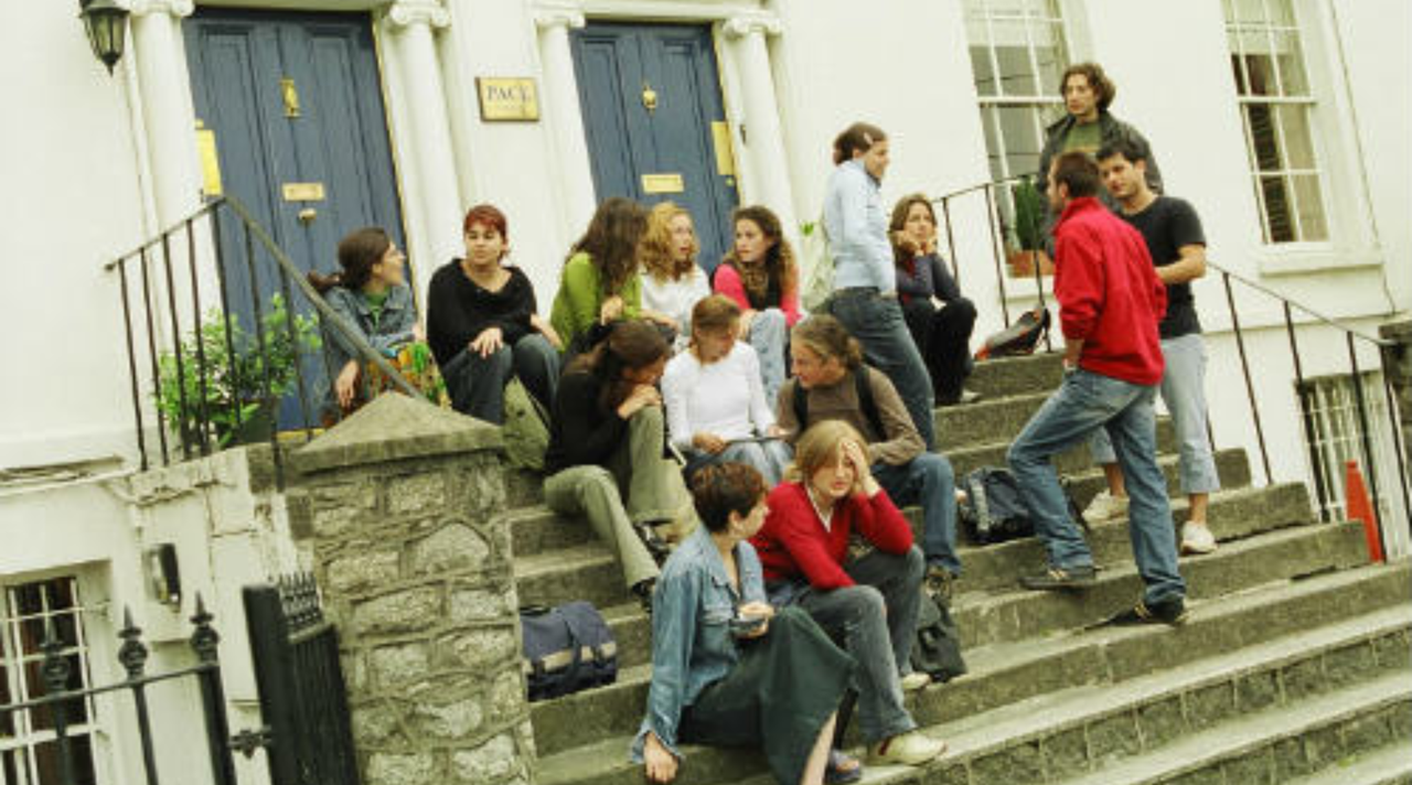 helkinvacanzestudio viaggistudioadulti standard bray 2