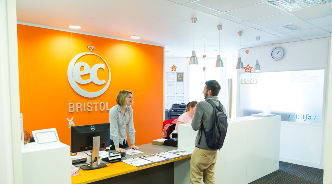 helkinvacanzestudio viaggistudioadulti standard cambridge 3