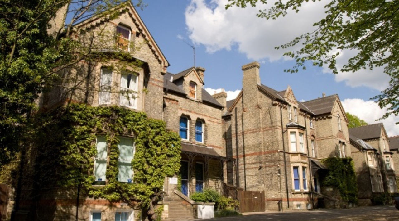 helkinvacanzestudio viaggistudioadulti standard cambridgesc 1