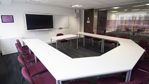 helkinvacanzestudio viaggistudioadulti standard liverpool 5