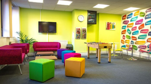 helkinvacanzestudio viaggistudioadulti standard manchesterncg 3