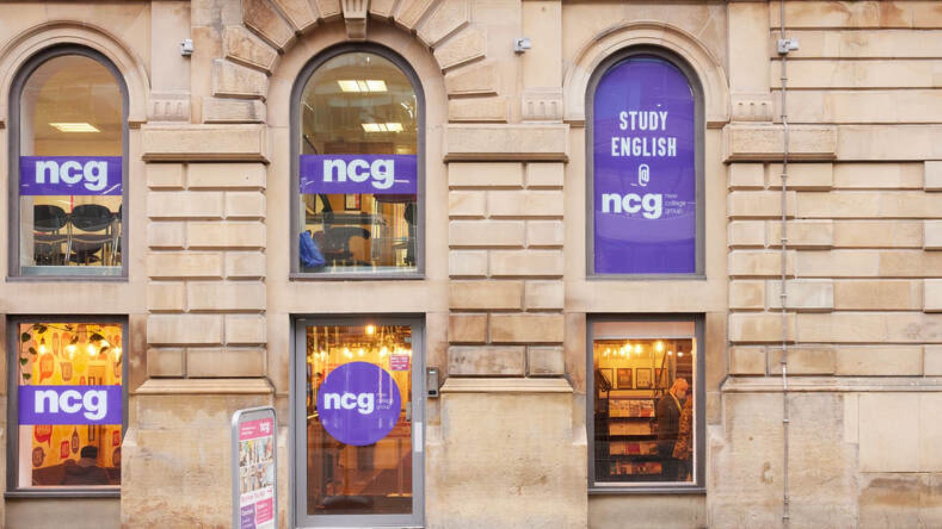 helkinvacanzestudio viaggistudioadulti standard manchesterncg 1