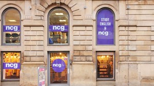 helkinvacanzestudio viaggistudioadulti standard manchesterncg 1