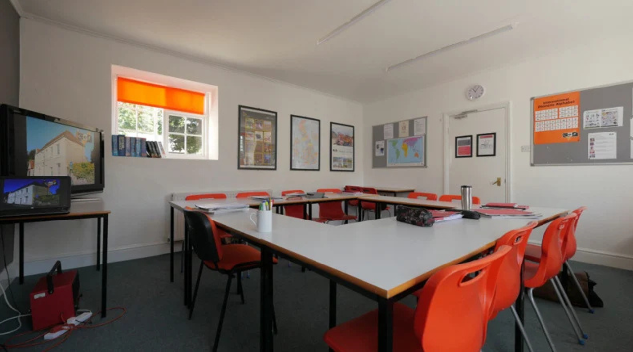 helkinvacanzestudio viaggistudioadulti standard oxford 4