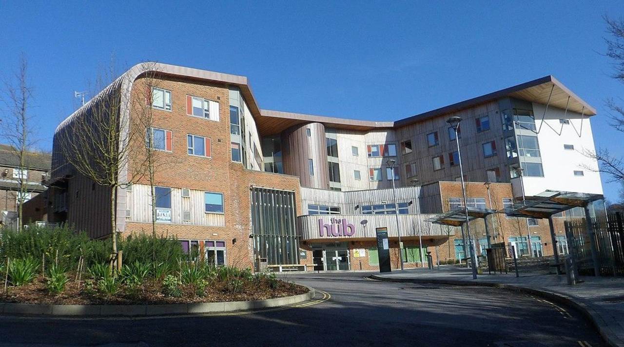 helkinvacanzestudio viaggistudioadulti standard worthing 5