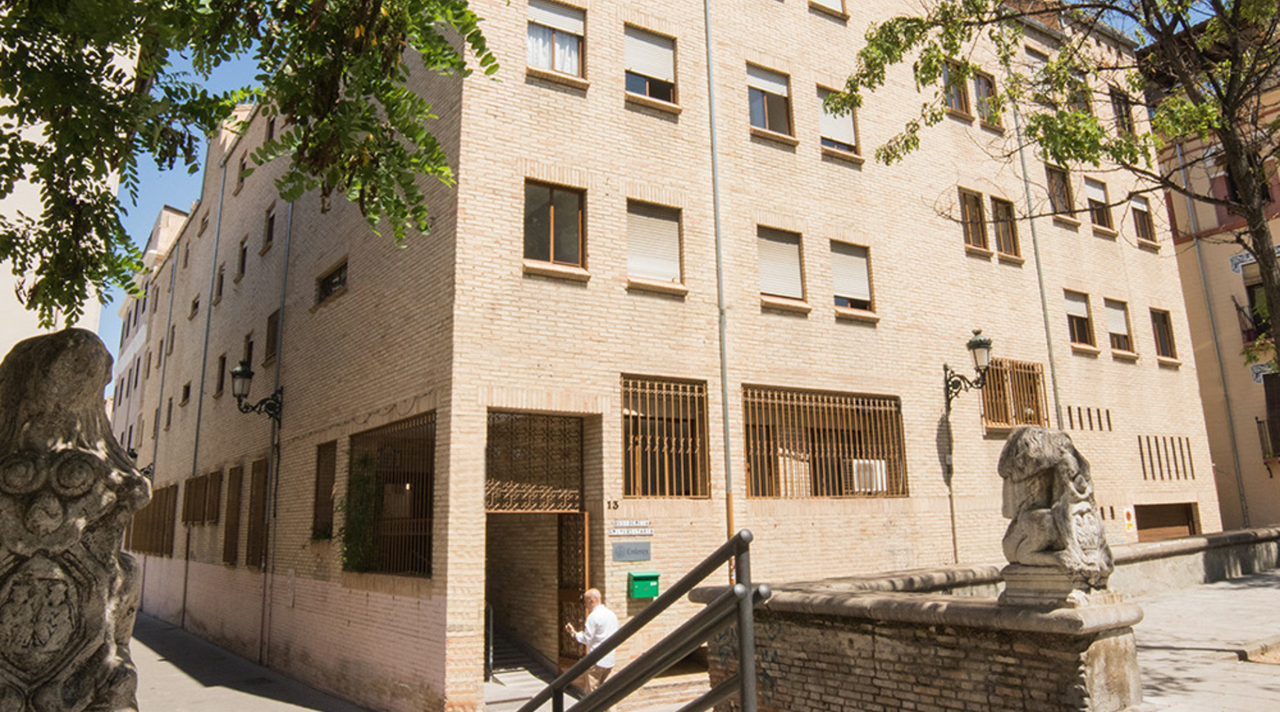 helkinvacanzestudio viaggistudioadulti standard granada 1