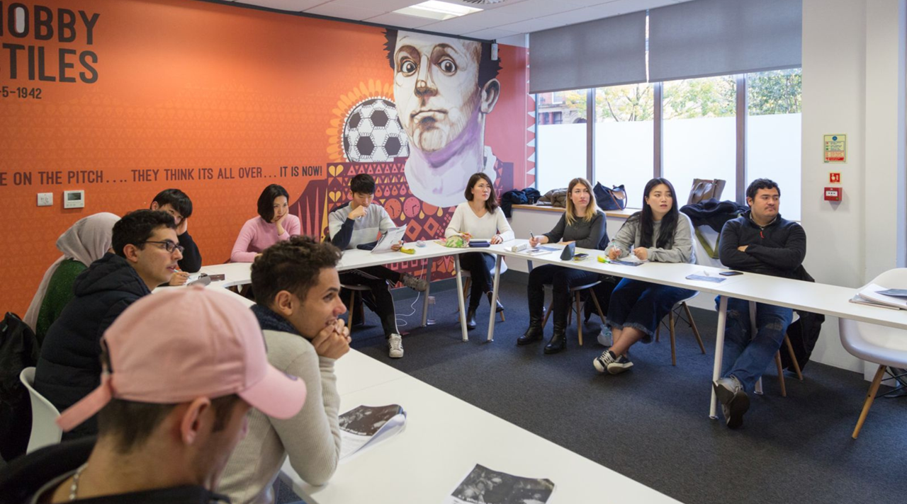 helkinvacanzestudio viaggistudioadulti standard manchesterec 2