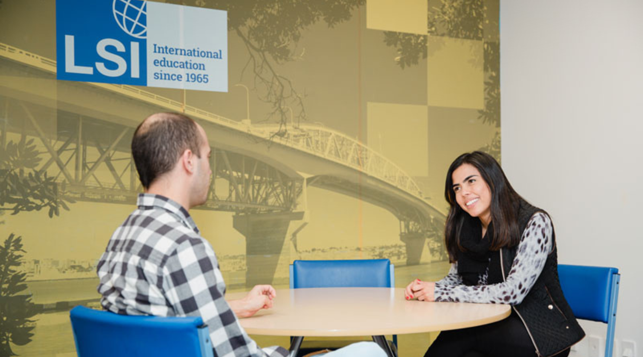 helkinvacanzestudio viaggistudioadulti standard auckland 4