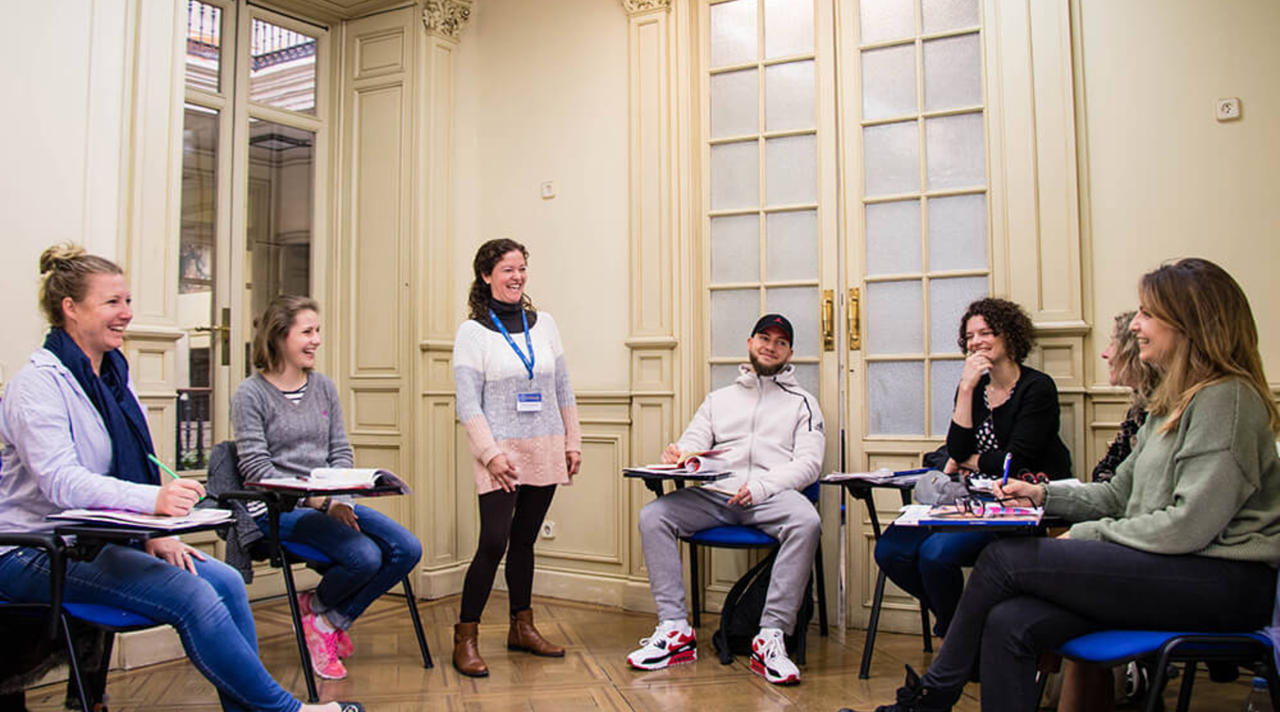 helkinvacanzestudio viaggistudioadulti standard siviglia 2