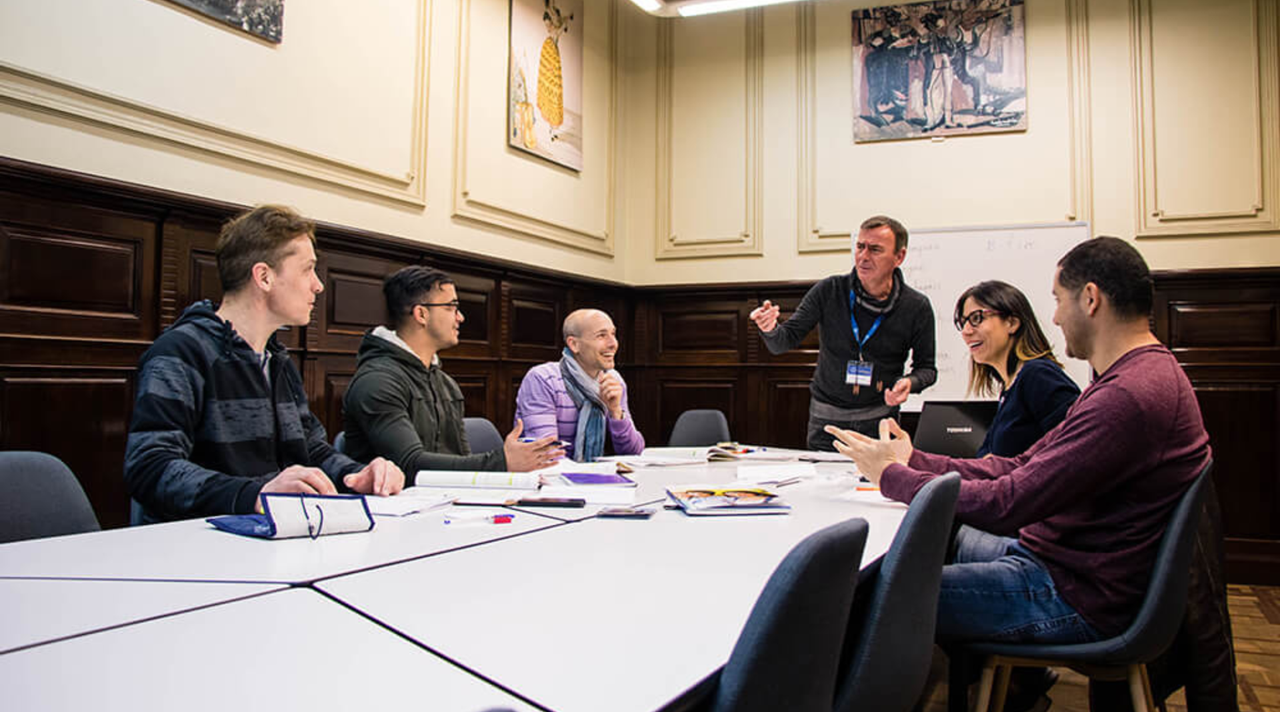 helkinvacanzestudio viaggistudioadulti standard siviglia 3