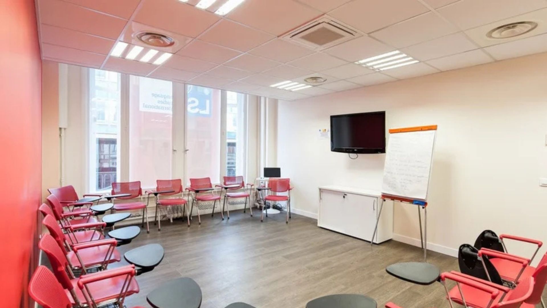 helkinvacanzestudio viaggistudioadulti standard parigi 3