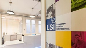 helkinvacanzestudio viaggistudioadulti standard parigi 4