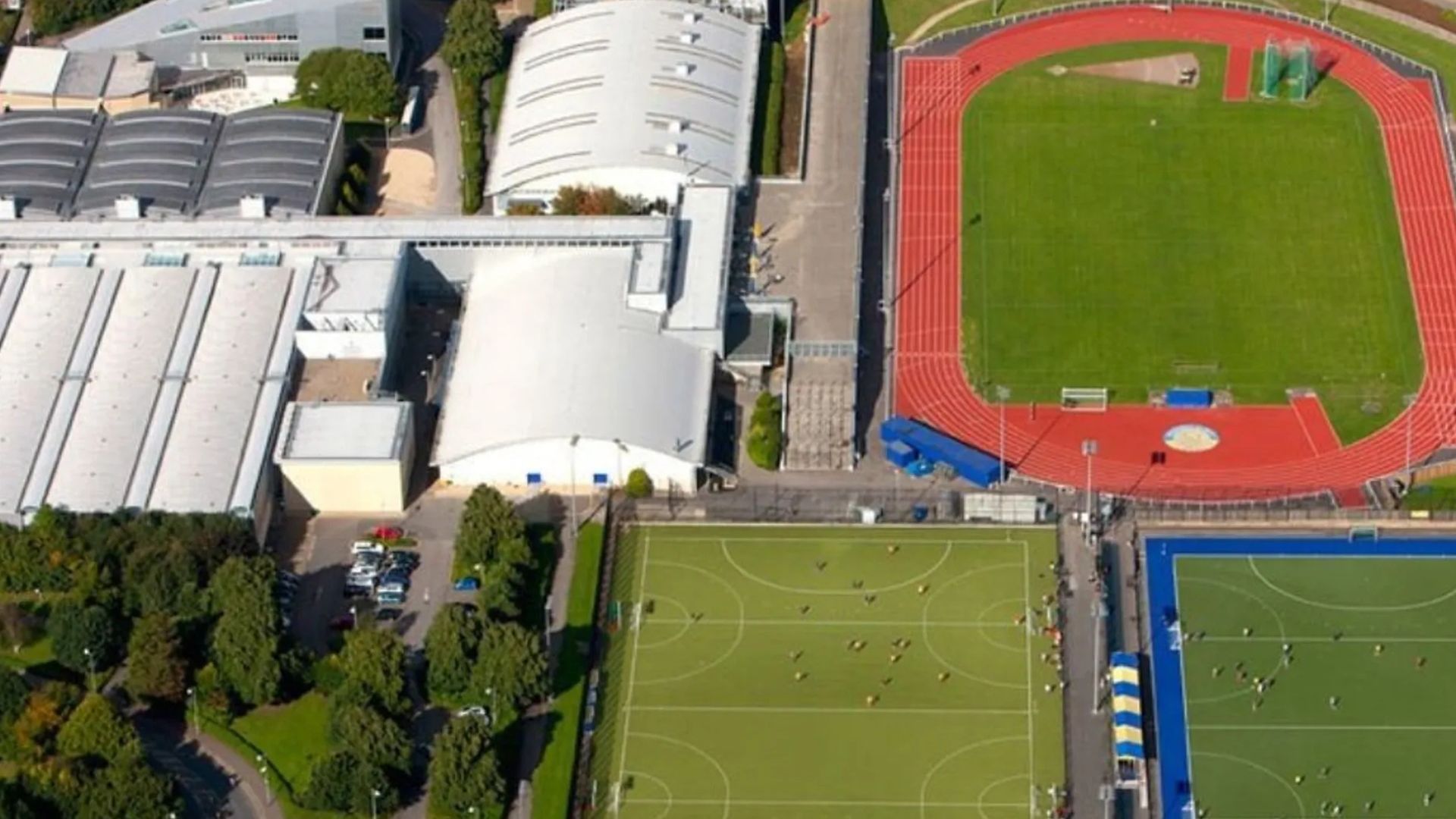 helkinvacanzestudio vacanzestudioindividuali bath 1