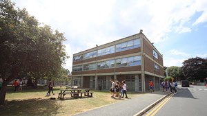 helkinvacanzestudio vacanzestudioindividuali dublinoemerald 3