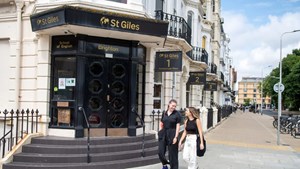 helkinvacanzestudio viaggistudioadulti executive brighton 2