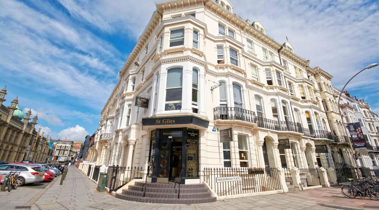 helkinvacanzestudio viaggistudioadulti executive brighton 3