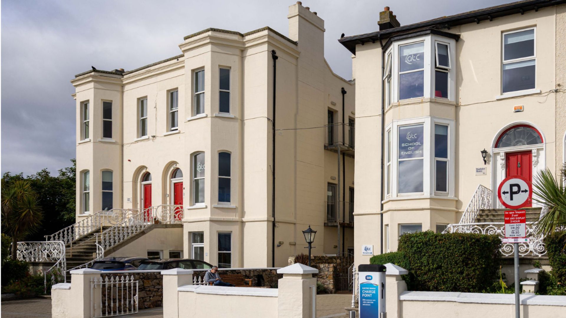 helkinvacanzestudio viaggistudioadulti standard bray