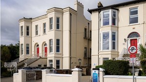 helkinvacanzestudio viaggistudioadulti standard bray