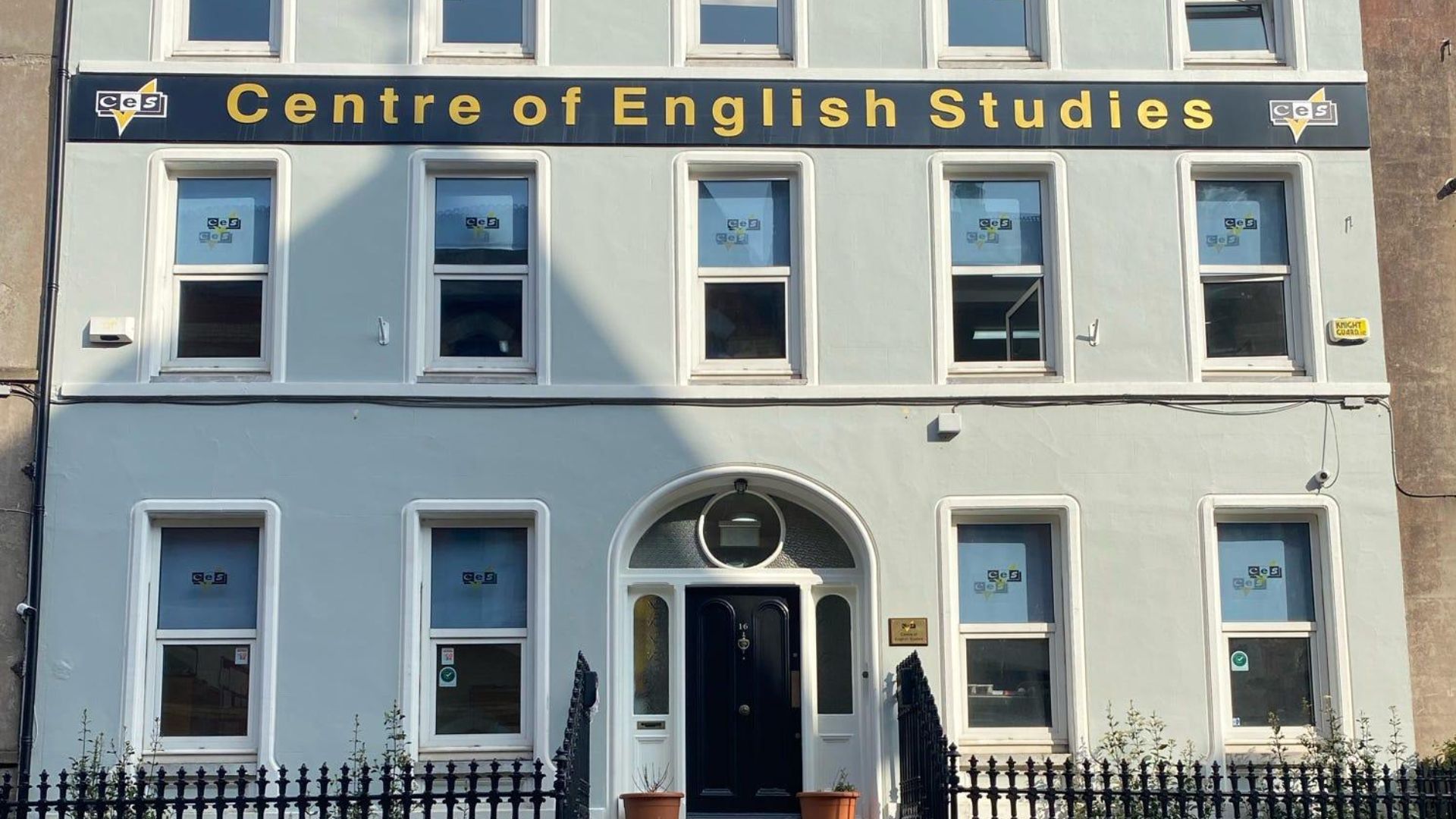 helkinvacanzestudio viaggistudioadulti standard cork