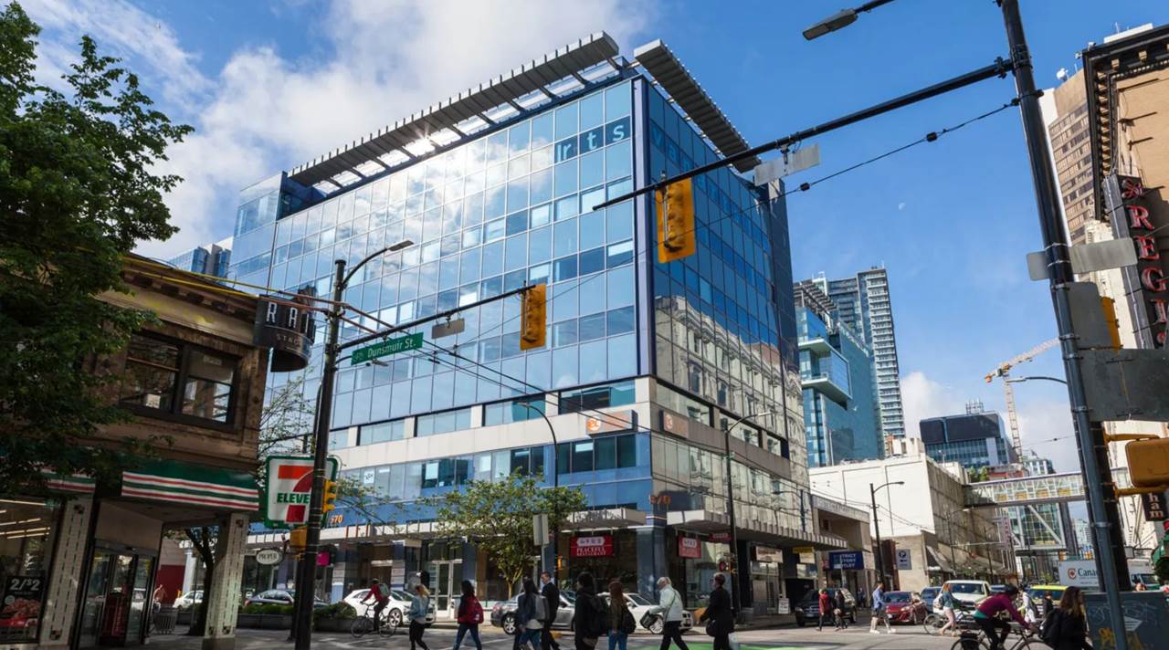 helkinvacanzestudio viaggistudioadulti standard vancouverec 2