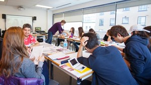 helkinvacanzestudio viaggistudioadulti standard vancouverec 3