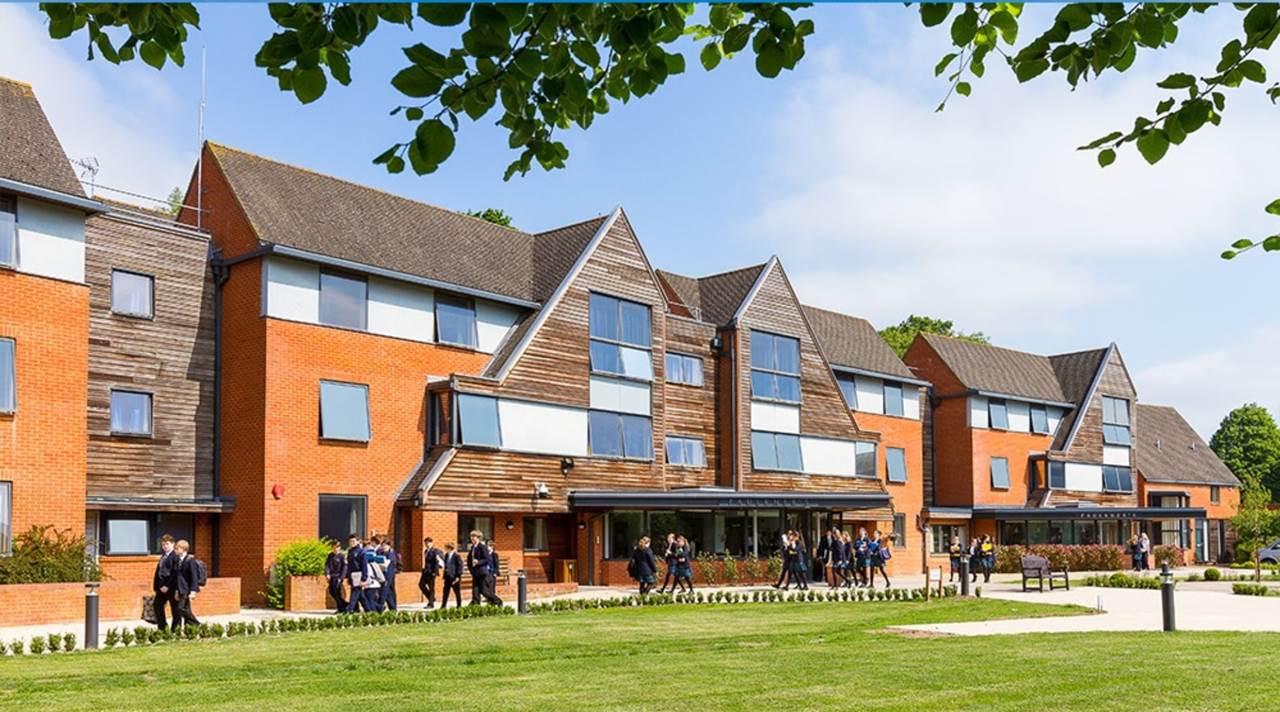 helkinvacanzestudio vacanzastudiogruppo reading 2