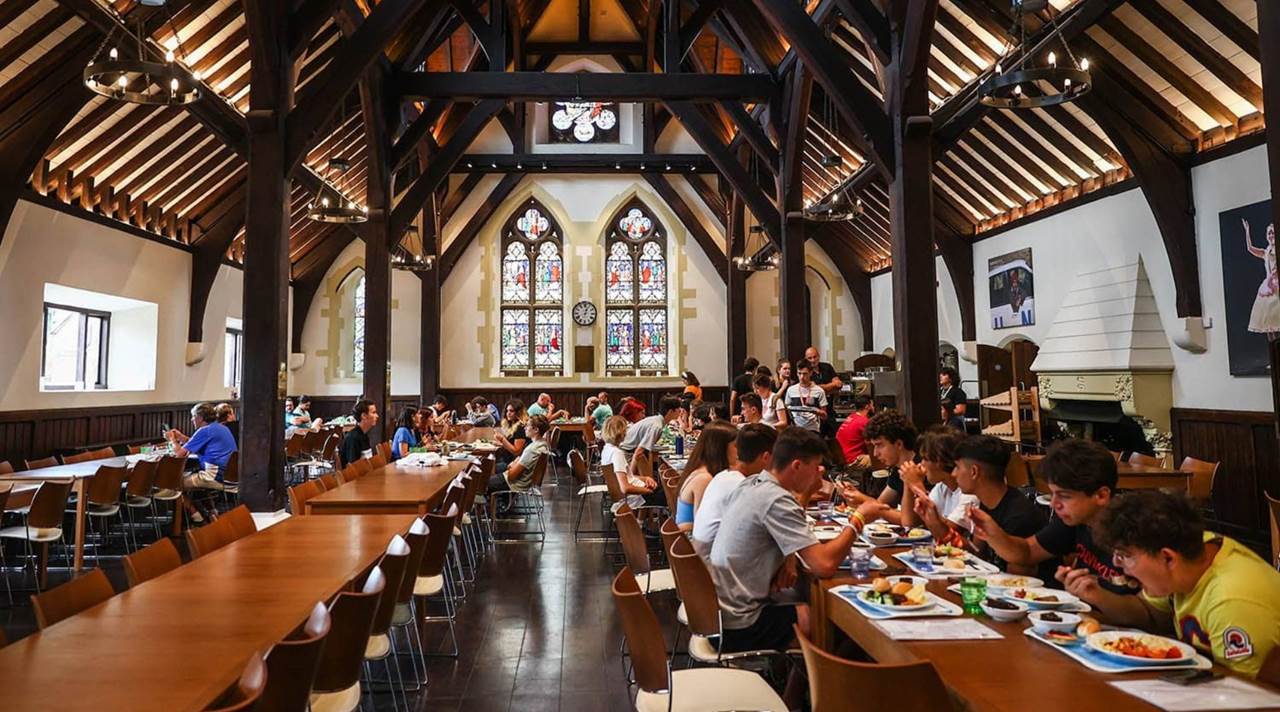 helkinvacanzestudio vacanzastudiogruppo reading 3