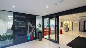 helkinvacanzestudio vacanzastudiogruppo liverpool 1