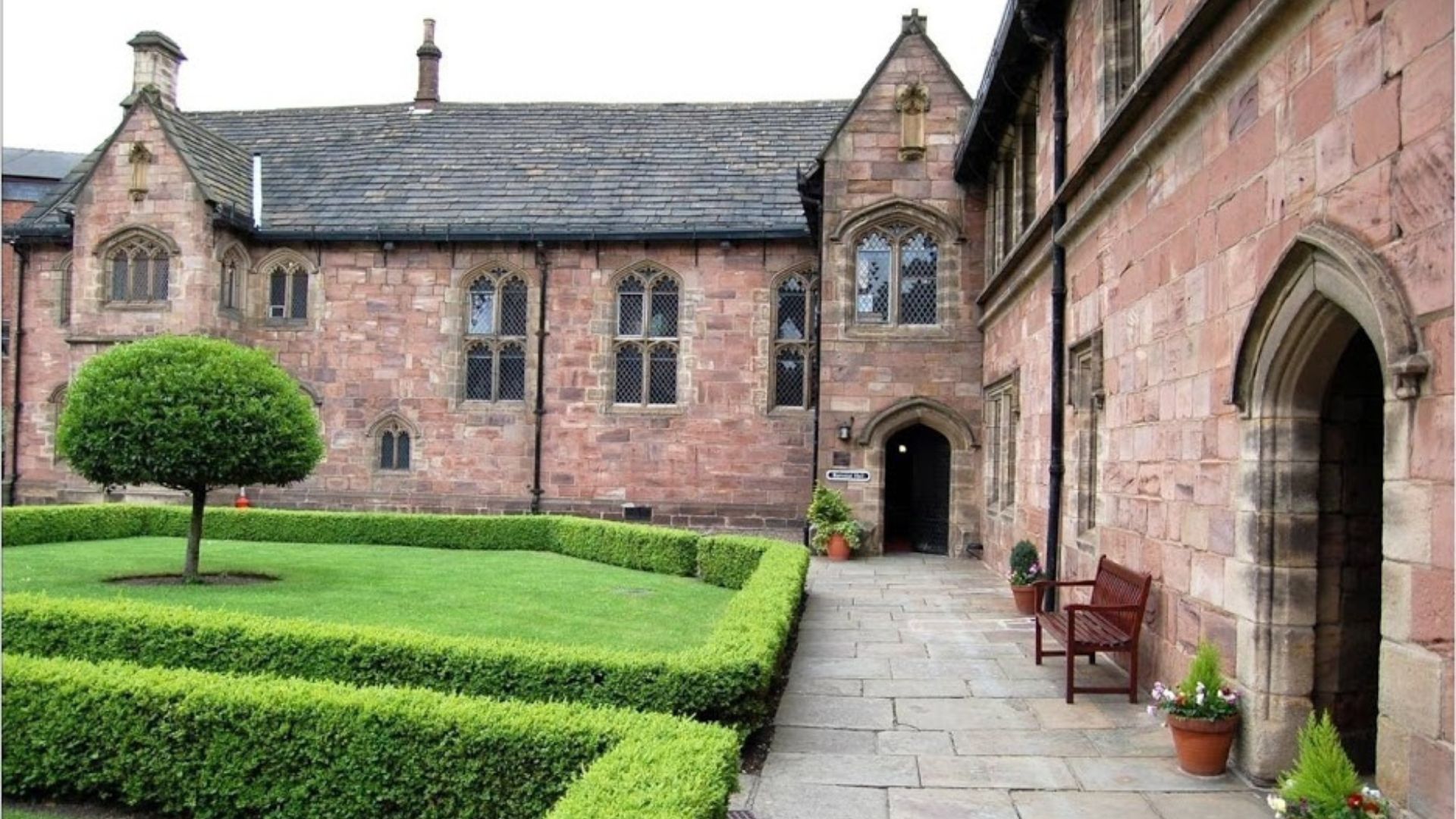 helkinvacanzestudio vacanzastudiogruppo manchester 4