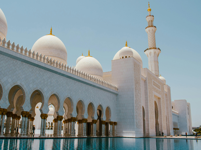 helkinvacanzestudio viaggistudioadulti onetoone uae2