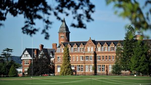 helkinvacanzestudio vacanzastudiogruppo cheltenham 3