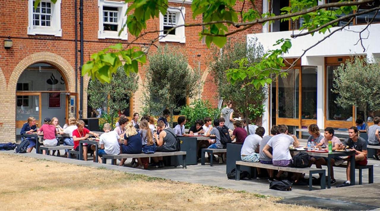 helkinvacanzestudio vacanzastudiogruppo londragoldsmiths 1