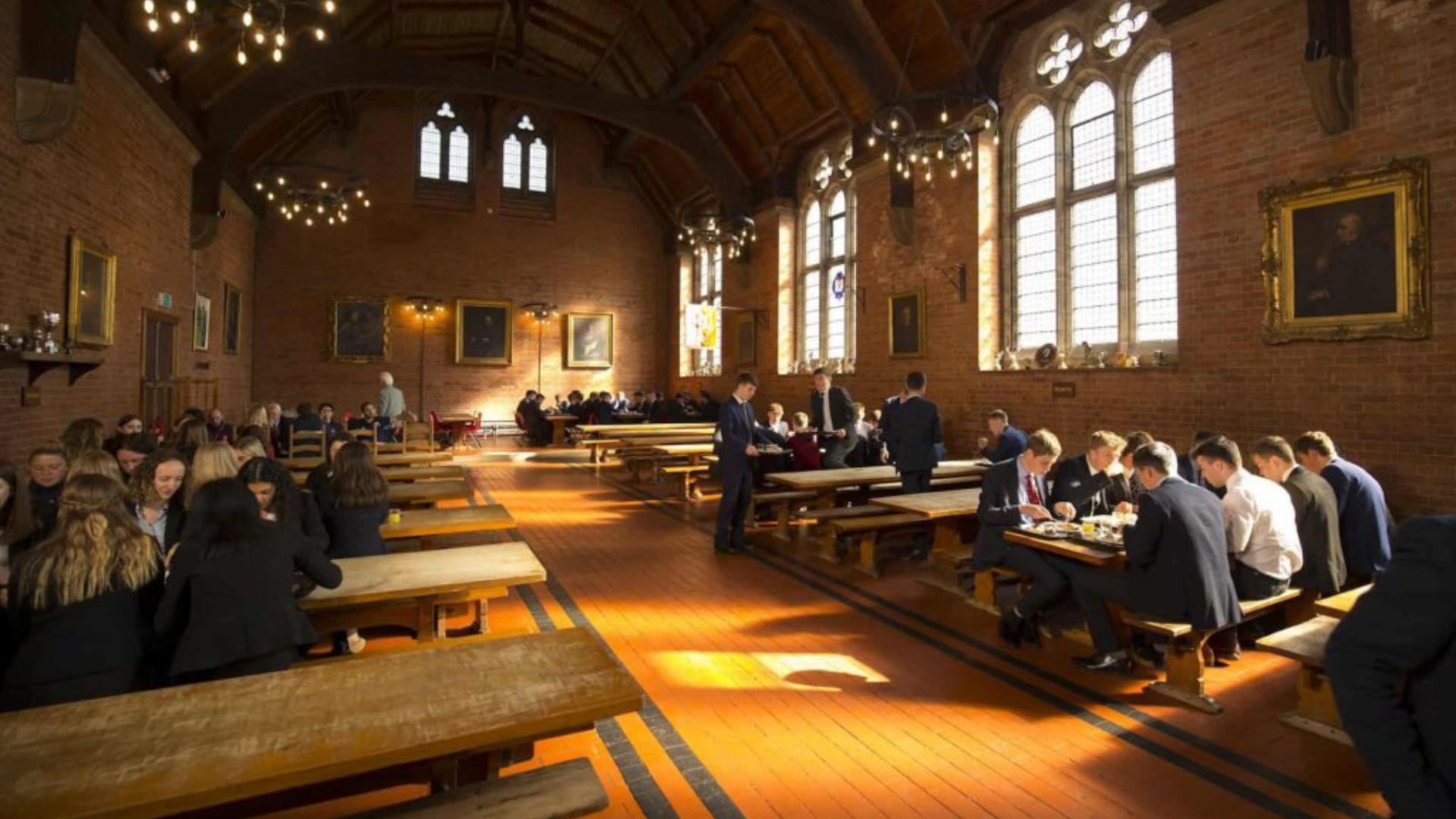 helkinvacanzestudio vacanzastudiogruppo stafford 4