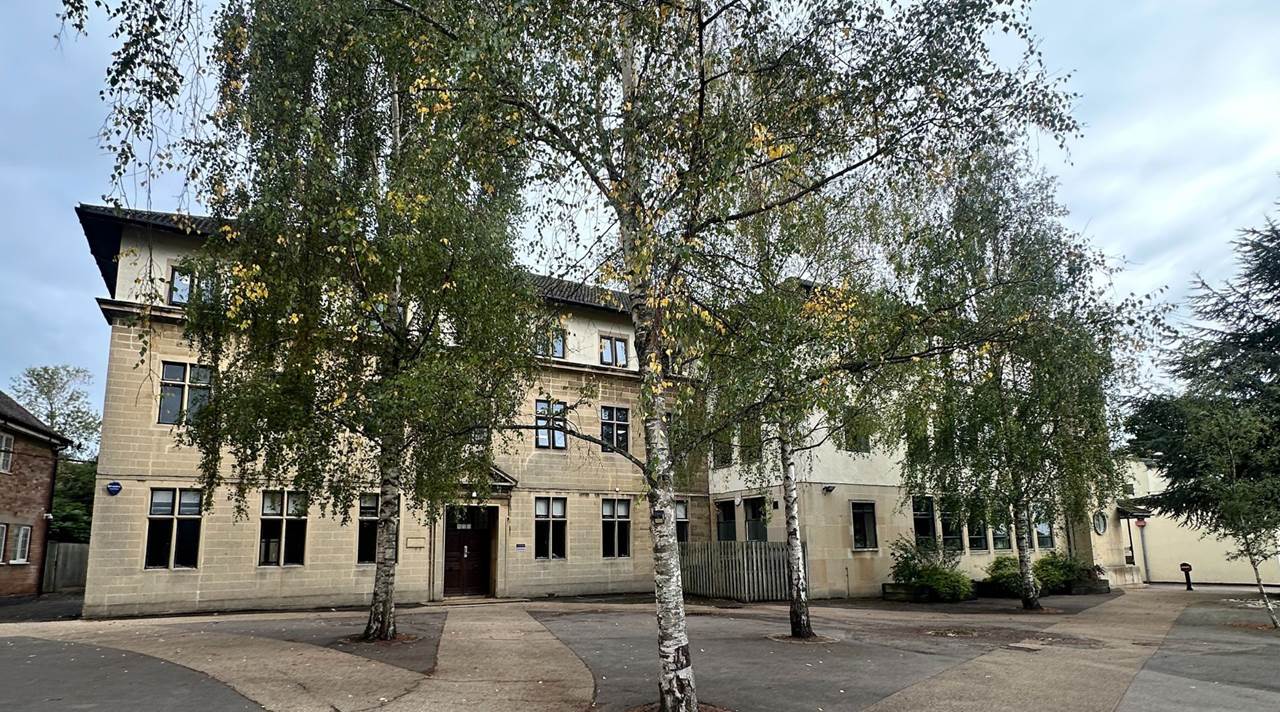 helkinvacanzestudio vacanzastudiogruppo gloucestershire 5