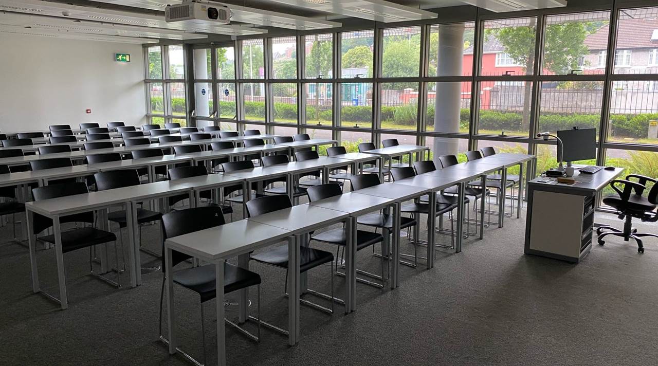 helkinvacanzestudio vacanzastudiogruppo cork 3