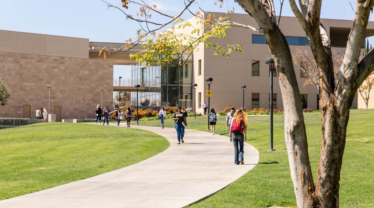 helkinvacanzestudio vacanzastudiogruppo los angeles