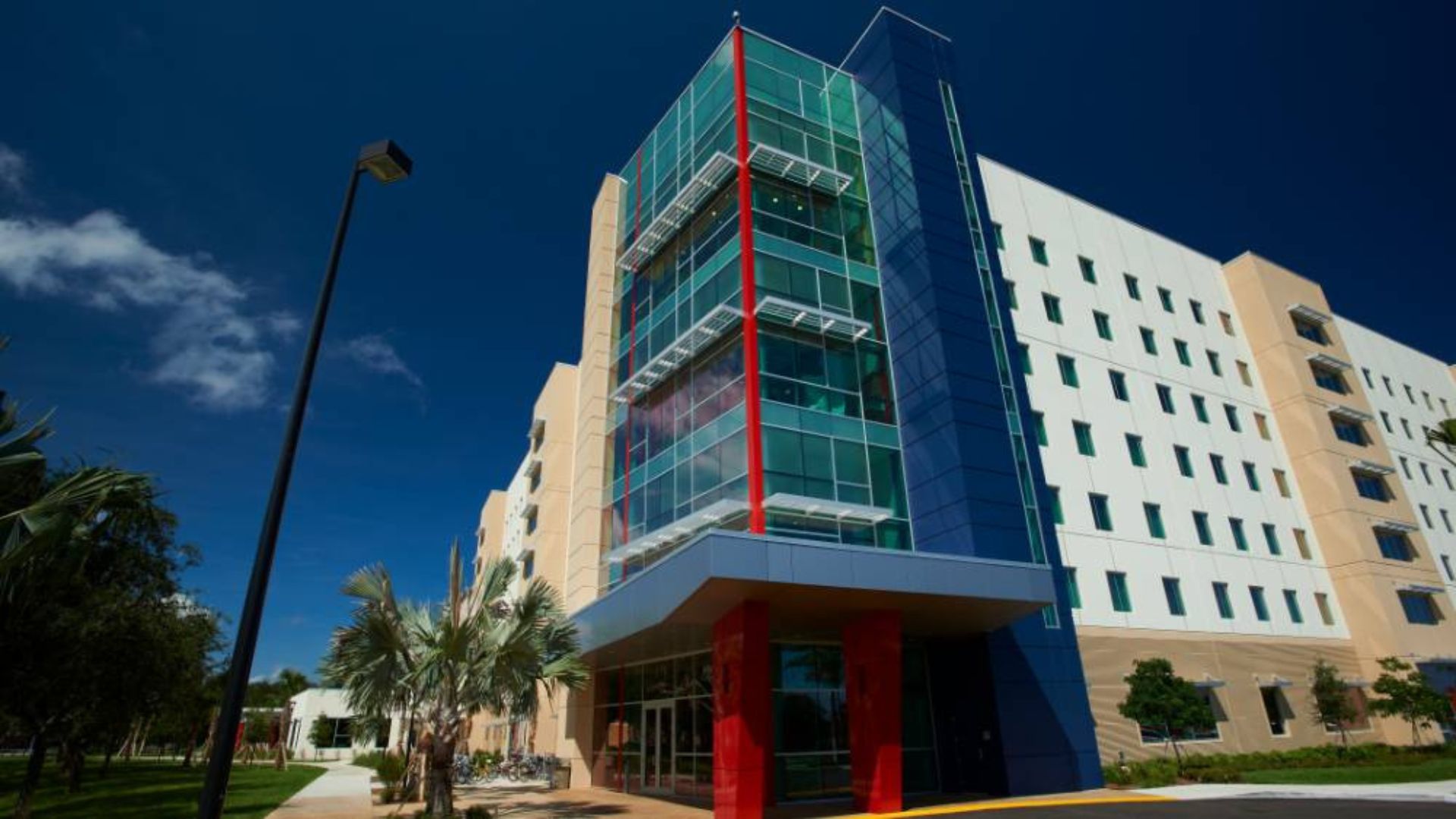 helkinvacanzestudio vacanzastudiogruppo miami 3