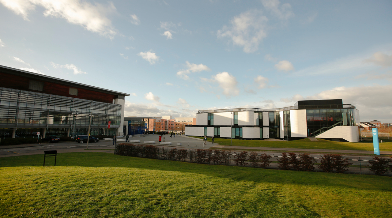 helkinvacanzestudio vacanzestudio londrahatfield