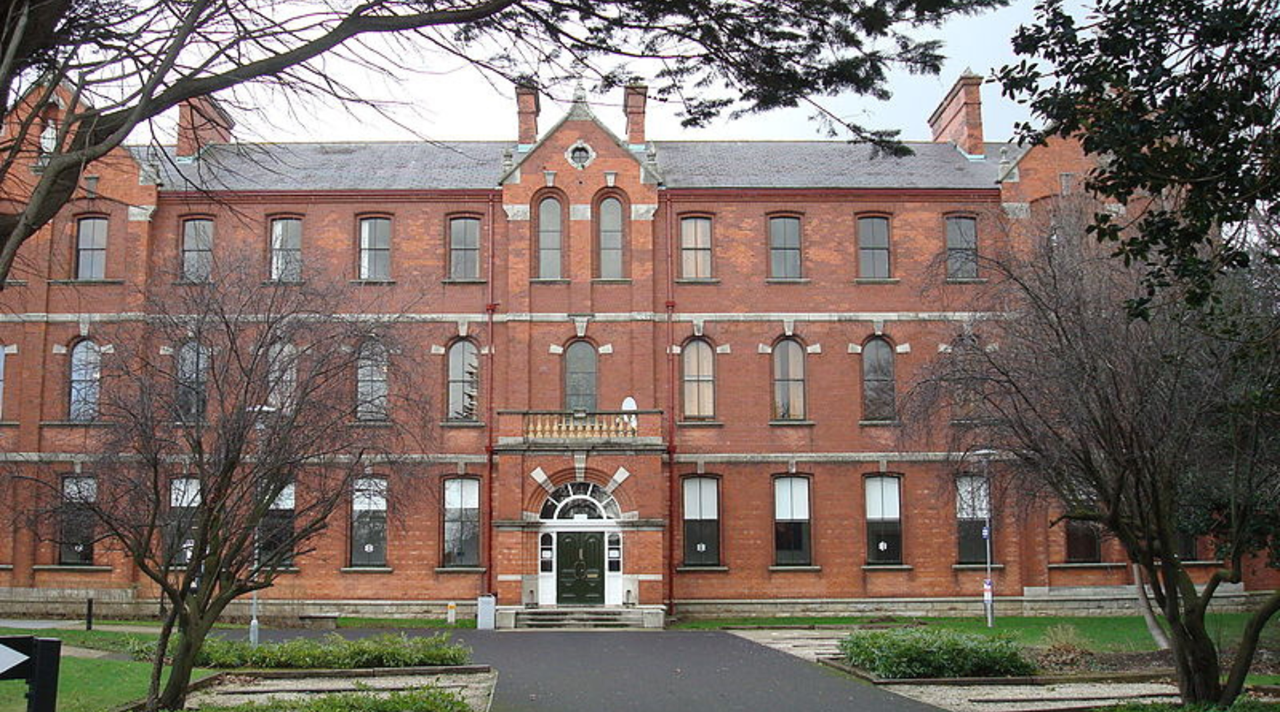 helkinvacanzestudio vacanzestudio dublinomercy