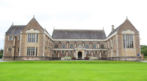 helkinvacanzestudio vacanzestudio bruton