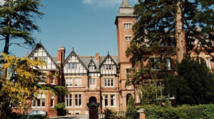 helkinvacanzestudio vacanzestudio cheltenham