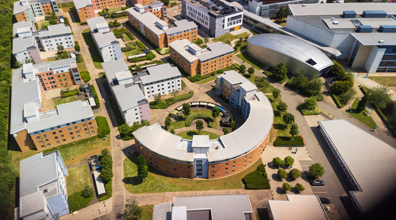 helkinvacanzestudio header 5