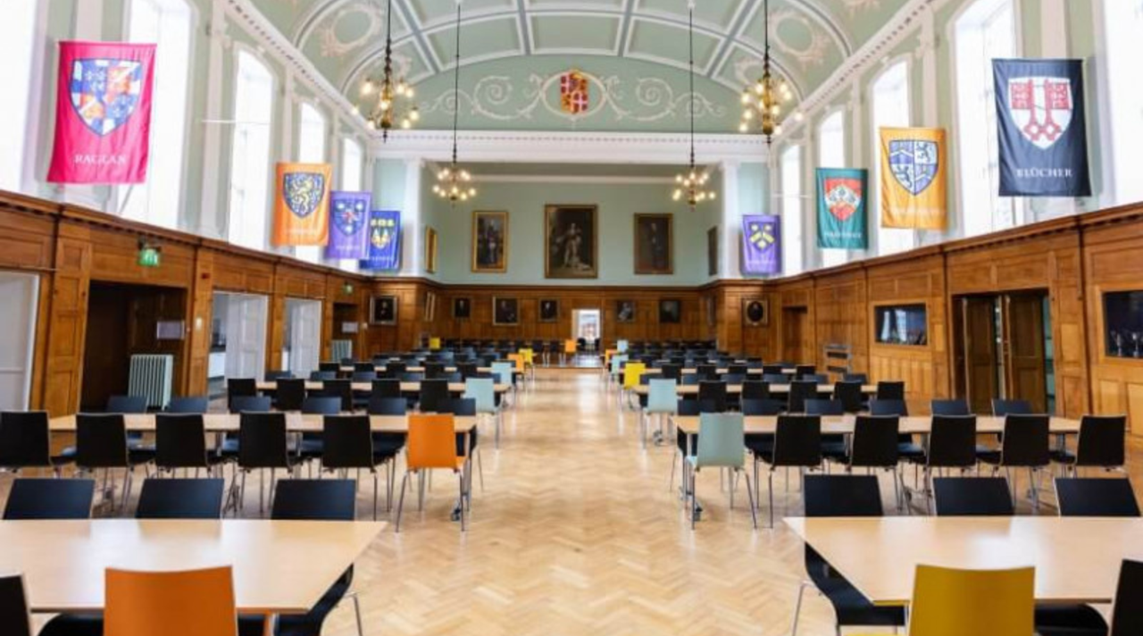 helkinvacanzestudio vacanzastudiogruppo windsor 5