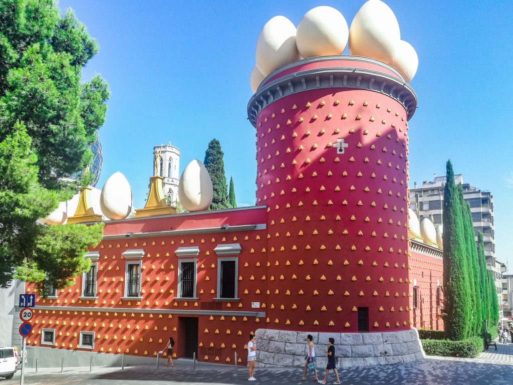 Escursione intera giornata al Museo Dali e a tossa de mar